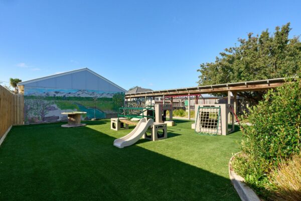 portobelo-avonhead-outside-space